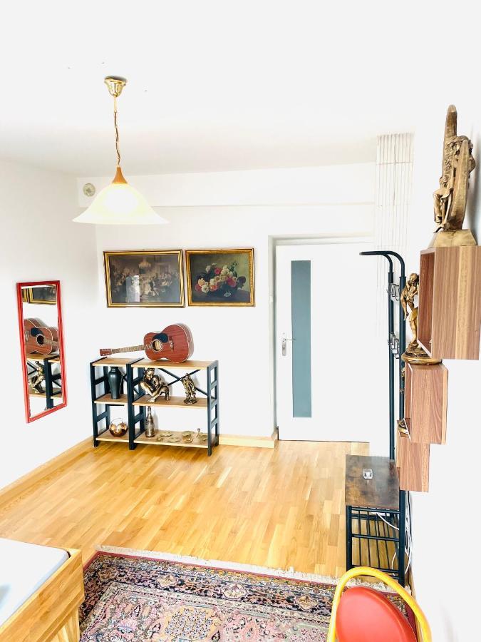 Room In City Center Near U6,U3 And Westbahnhof Vienna Exterior photo